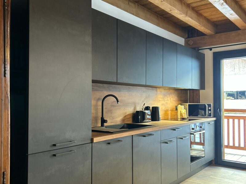 Albert, 2 min Ski et Commerce